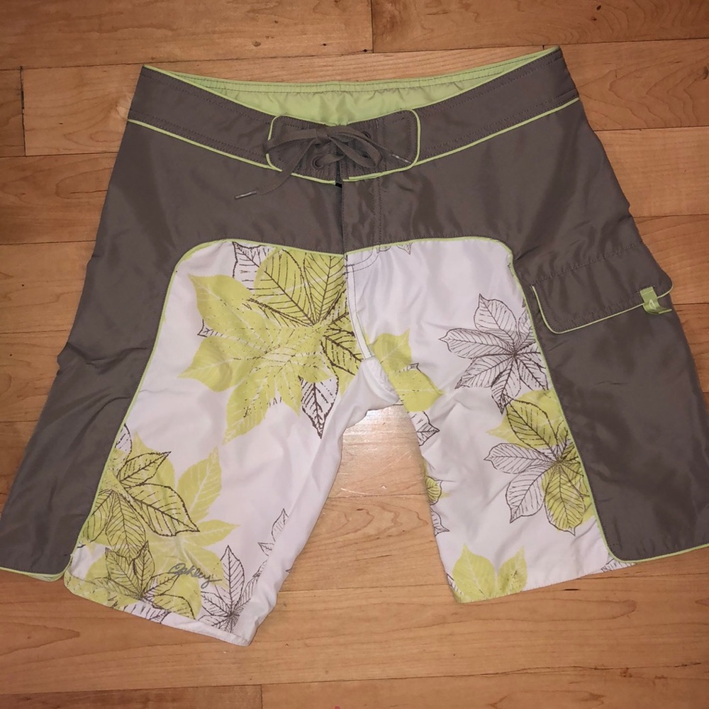 Oakley women’s boardshort